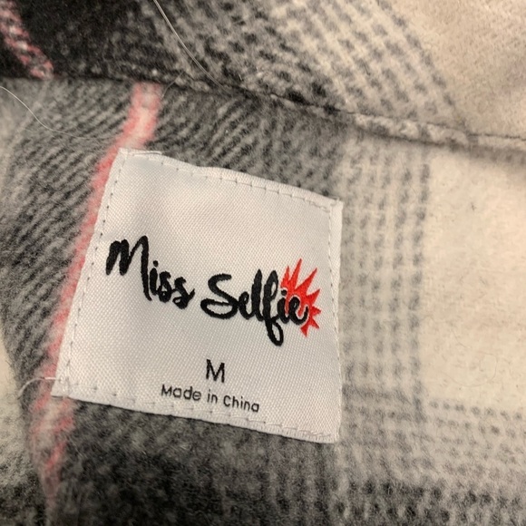 NWT Miss Selfie Oversized Shacket M – Grey Pink Plaid Button Jacket Casual Cozy - Picture 14 of 15